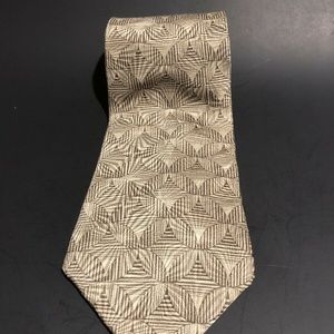 BILL BLASS  MENS 100% SILK  TAN GEOMETRIC NECKTIE